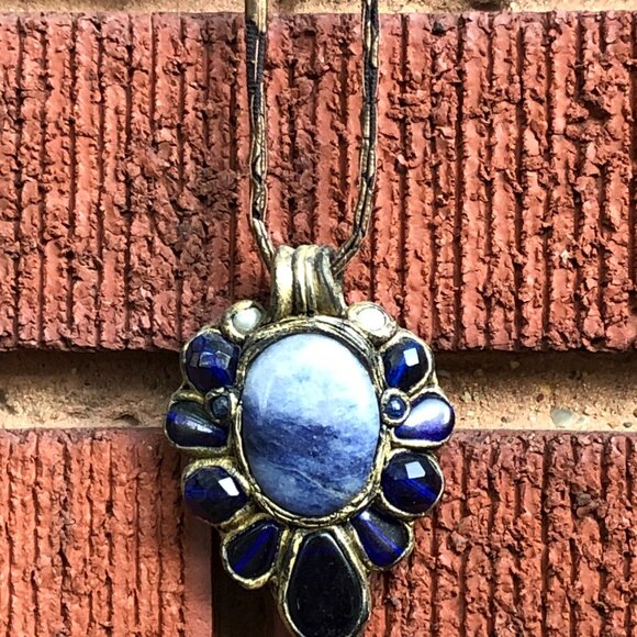 NECKLACE Sodalite And Lapis Lazuli Flower Pendant Handmade/Signed By Artisan - Picture 13 of 14